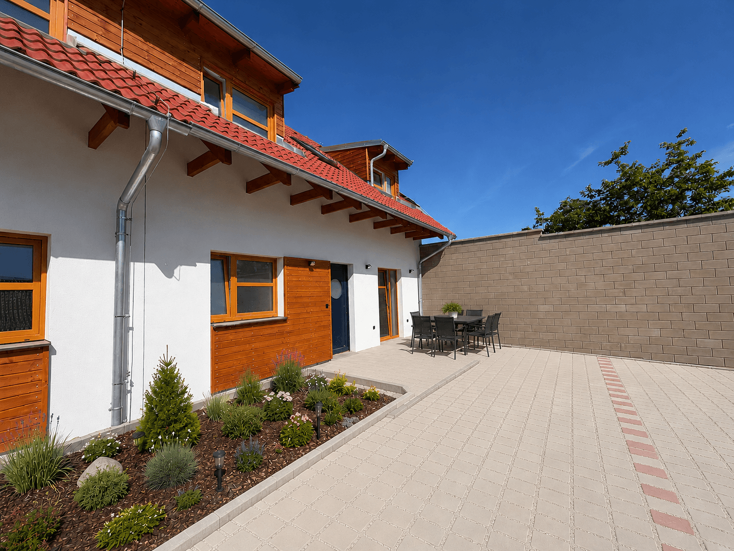 Pronájem bytu 4+kk 105 m², náměstí U Dubu, Stochov, Středočeský kraj Pronájem bytu 4+kk 105 m², náměstí U Dubu, Stochov, Středočeský kraj