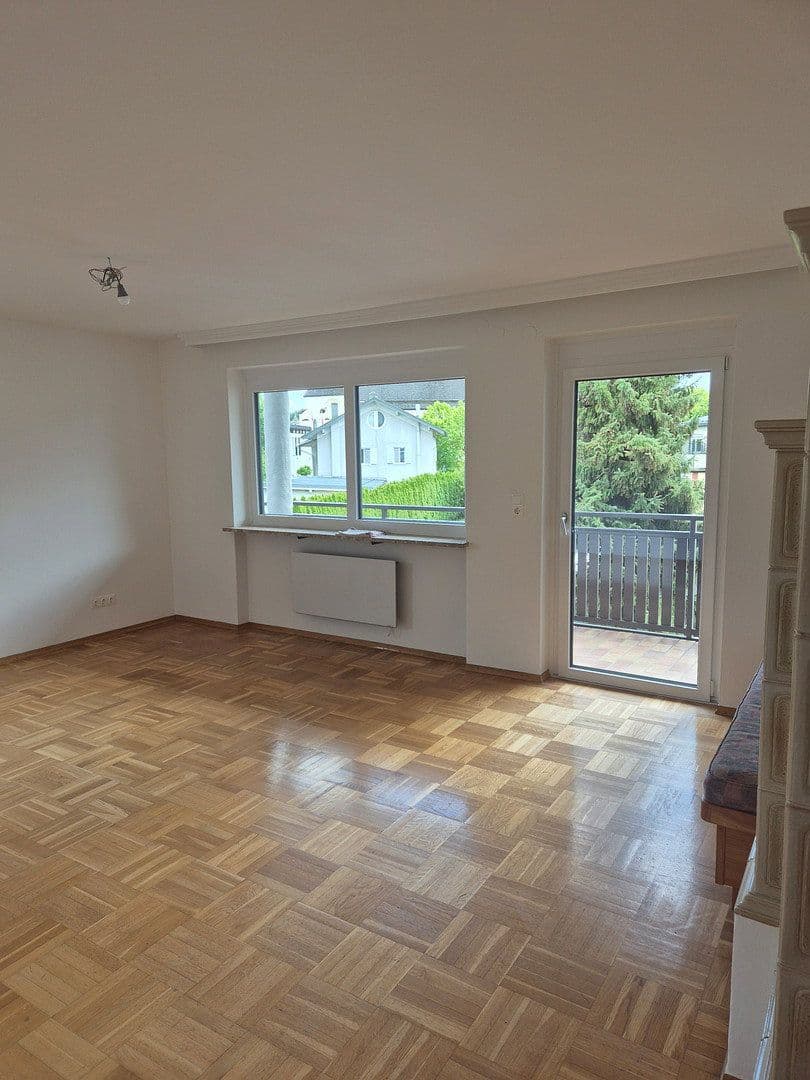 Pronájem bytu 2+1 90 m², Bahnhofstraße 6, Seekirchen am Wallersee, Salcbursko Pronájem bytu 2+1 90 m², Bahnhofstraße 6, Seekirchen am Wallersee, Salcbursko