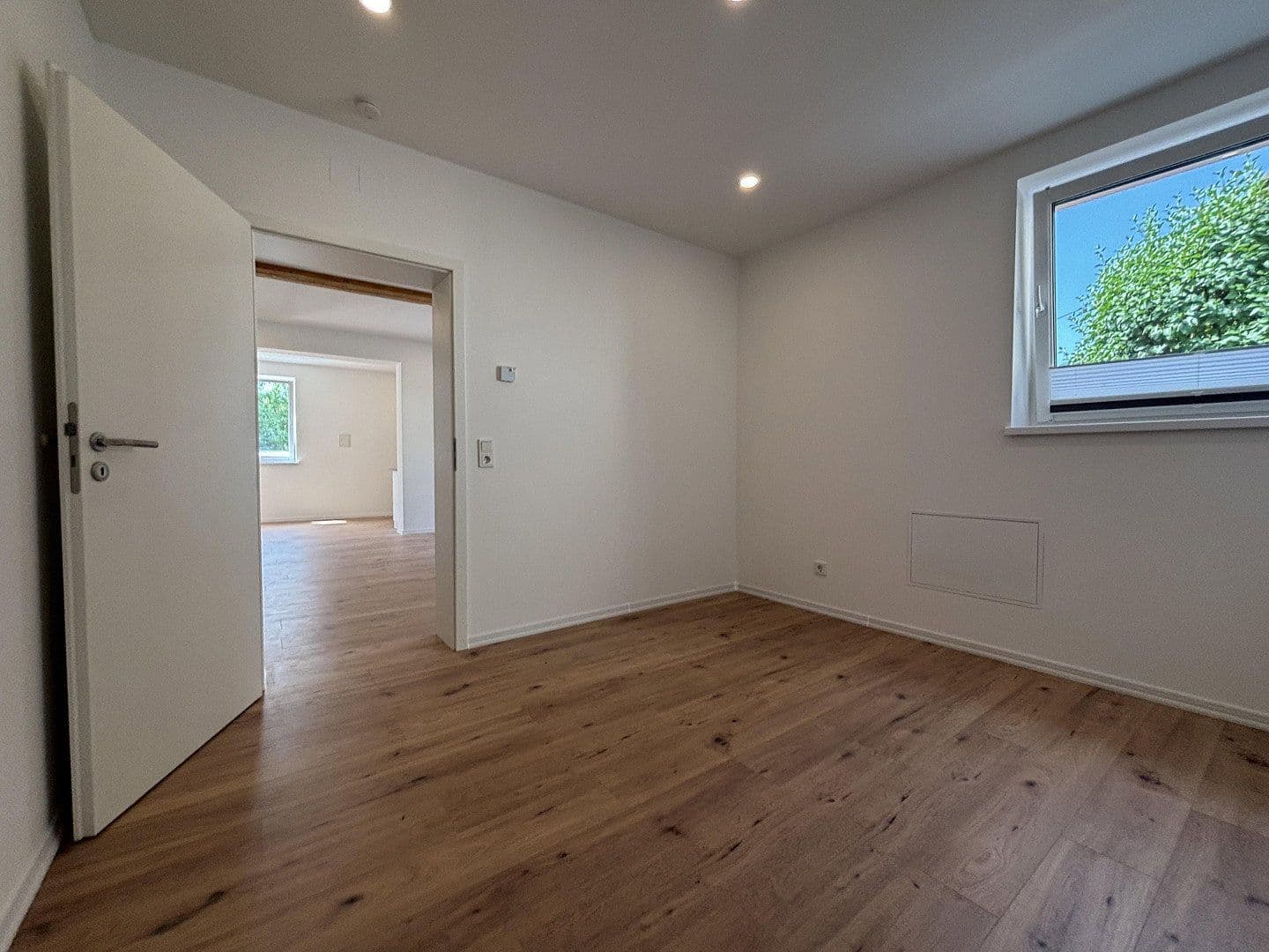 Prodej domu 135 m², pozemek 89 m², Großenbucher Weg 6, Igensdorf, Bavorsko Prodej domu 135 m², pozemek 89 m², Großenbucher Weg 6, Igensdorf, Bavorsko
