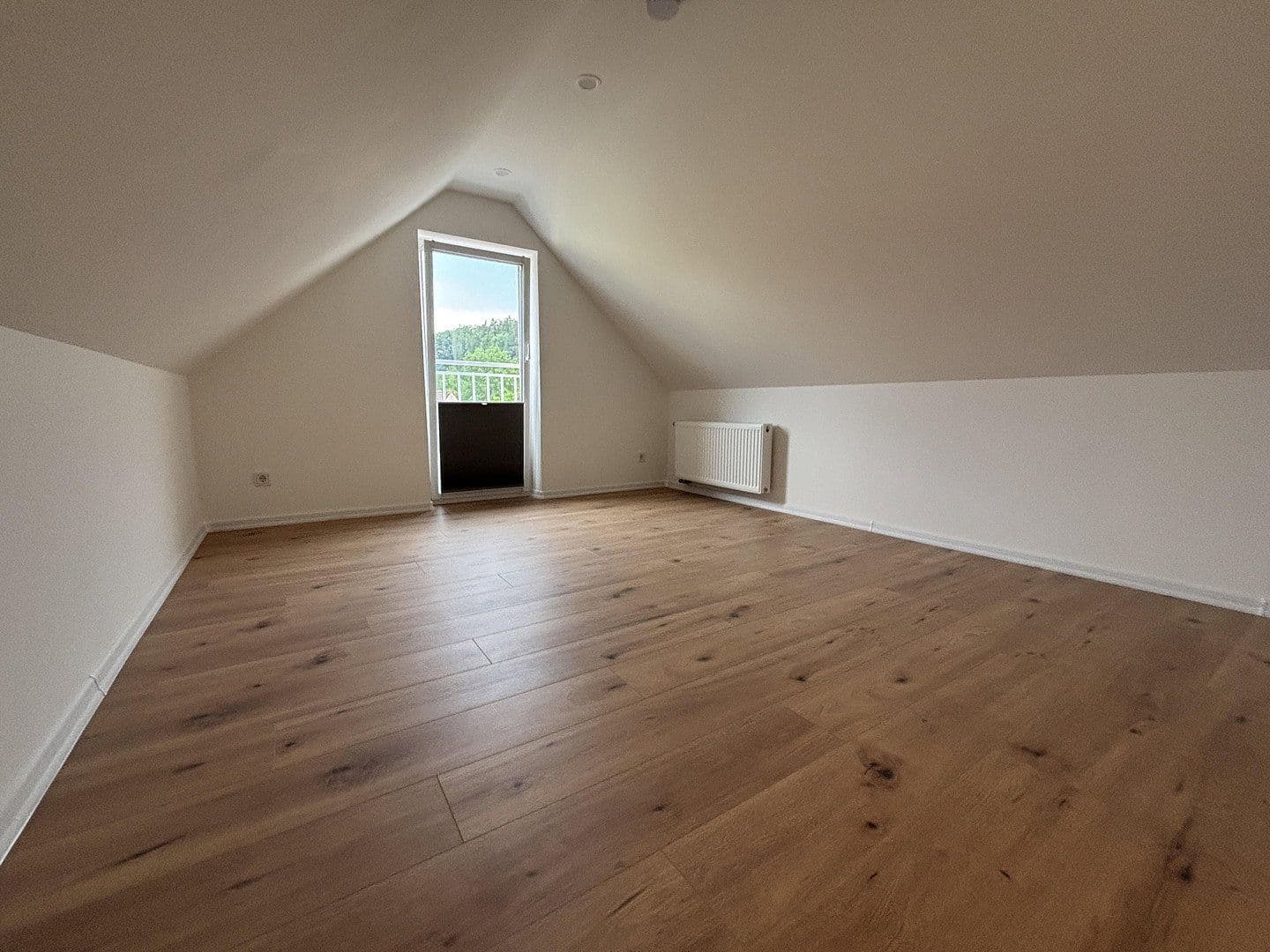 Prodej domu 135 m², pozemek 89 m², Großenbucher Weg 6, Igensdorf, Bavorsko Prodej domu 135 m², pozemek 89 m², Großenbucher Weg 6, Igensdorf, Bavorsko
