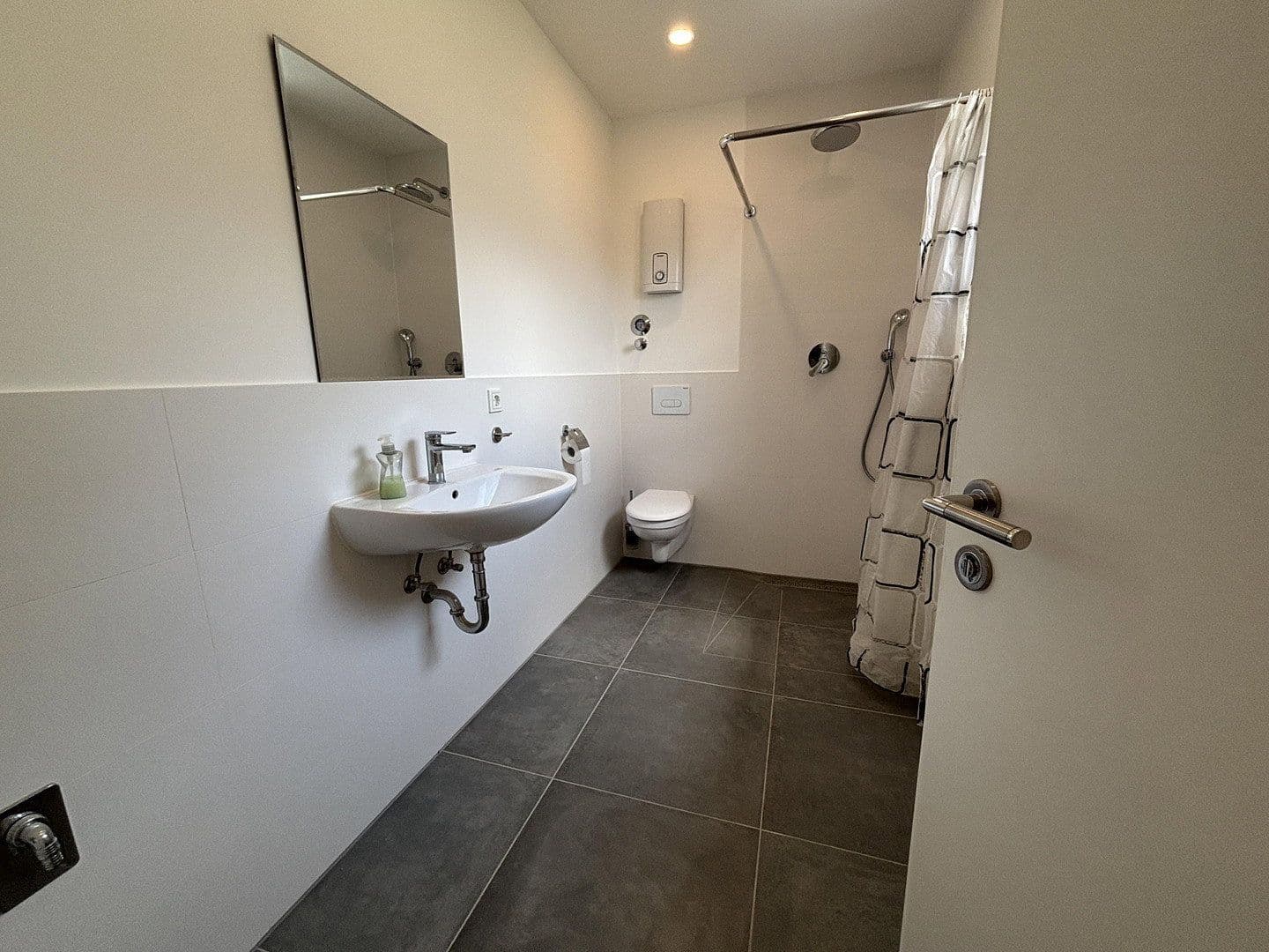 Prodej domu 135 m², pozemek 89 m², Großenbucher Weg 6, Igensdorf, Bavorsko Prodej domu 135 m², pozemek 89 m², Großenbucher Weg 6, Igensdorf, Bavorsko