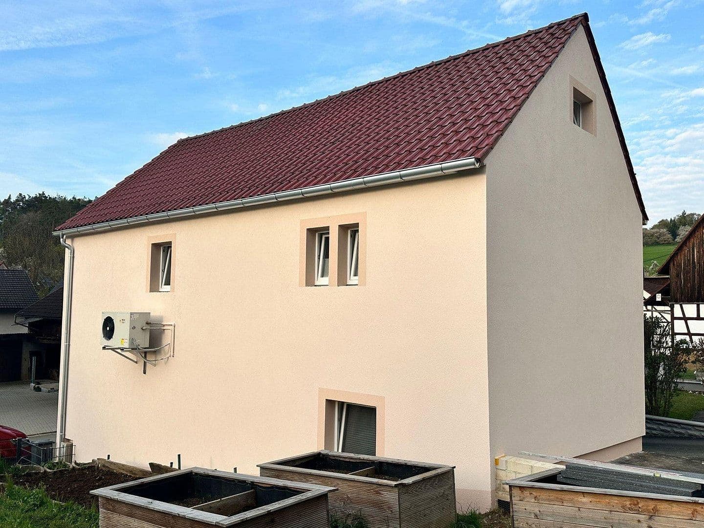 Prodej domu 135 m², pozemek 89 m², Großenbucher Weg 6, Igensdorf, Bavorsko Prodej domu 135 m², pozemek 89 m², Großenbucher Weg 6, Igensdorf, Bavorsko