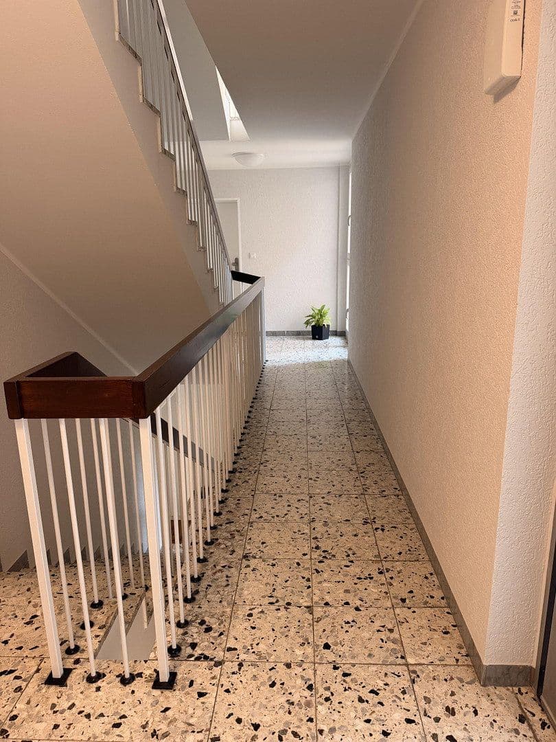 Pronájem bytu 1+1 38 m², Max Planck Str. 13, Neufahr bei Freising, Bavorsko Pronájem bytu 1+1 38 m², Max Planck Str. 13, Neufahr bei Freising, Bavorsko