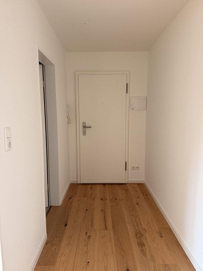 Pronájem bytu 1+1 38 m², Max Planck Str. 13, Neufahr bei Freising, Bavorsko Pronájem bytu 1+1 38 m², Max Planck Str. 13, Neufahr bei Freising, Bavorsko