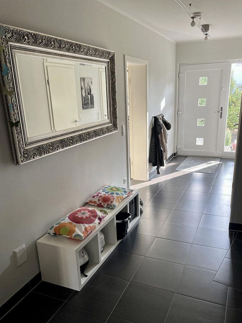 Prodej domu 175 m², pozemek 532 m², Hennef (Sieg), Severní Porýní-Vestfálsko Prodej domu 175 m², pozemek 532 m², Hennef (Sieg), Severní Porýní-Vestfálsko