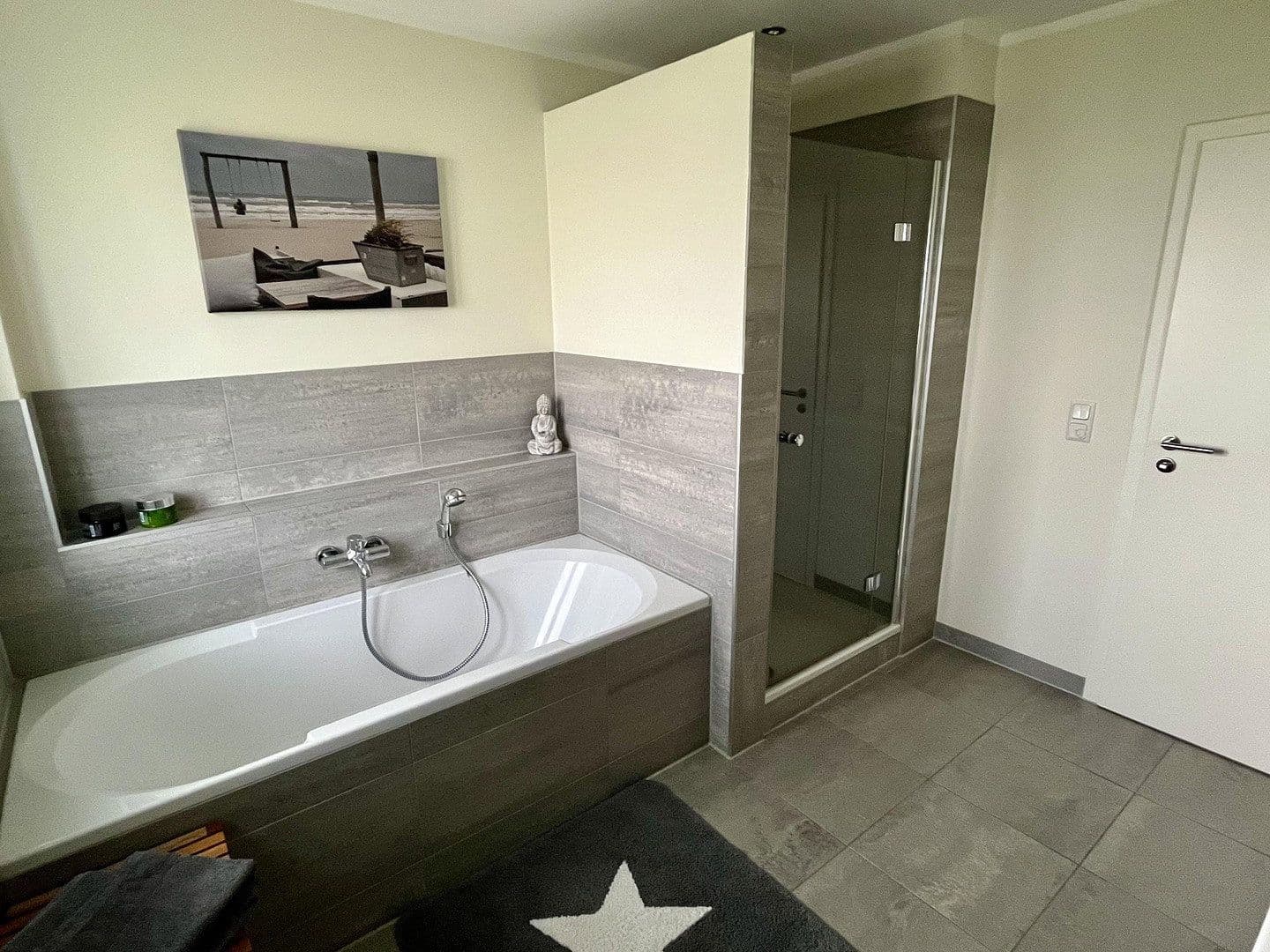 Prodej domu 175 m², pozemek 532 m², Hennef (Sieg), Severní Porýní-Vestfálsko Prodej domu 175 m², pozemek 532 m², Hennef (Sieg), Severní Porýní-Vestfálsko