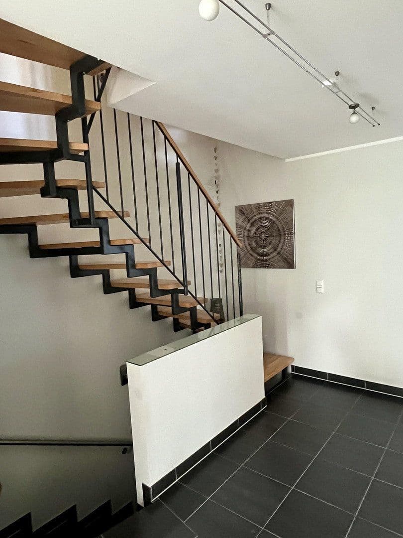 Prodej domu 175 m², pozemek 532 m², Hennef (Sieg), Severní Porýní-Vestfálsko Prodej domu 175 m², pozemek 532 m², Hennef (Sieg), Severní Porýní-Vestfálsko