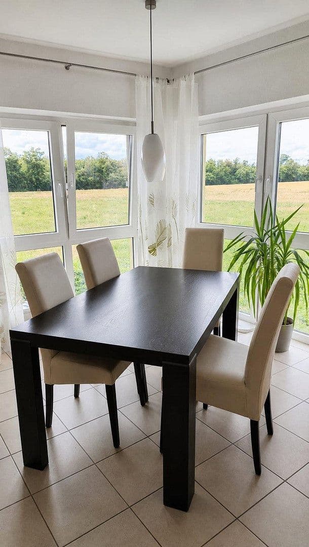 Pronájem bytu 4+1 108 m², Einhausen, Hessen Pronájem bytu 4+1 108 m², Einhausen, Hessen