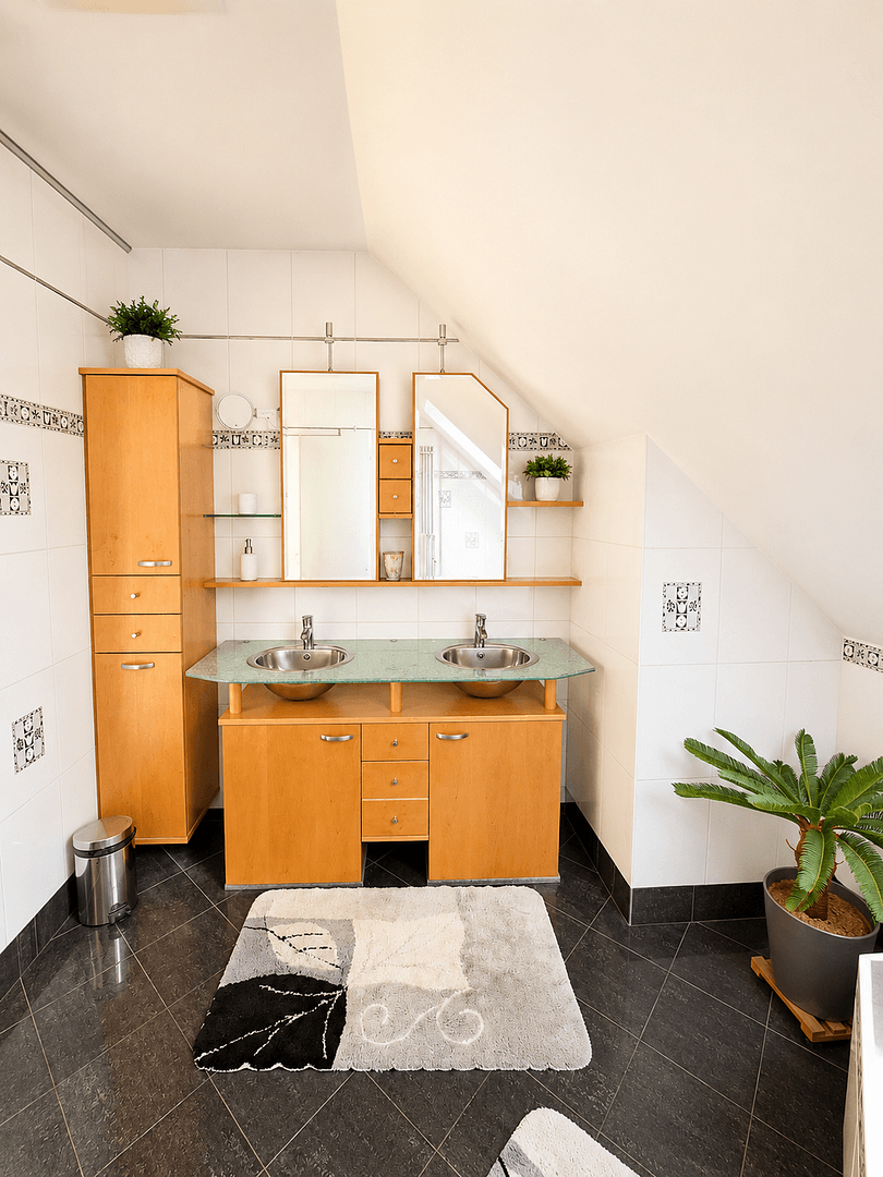 Prodej domu 232 m², pozemek 1.167 m², Bahnstraße 56, Marz, Hradsko Prodej domu 232 m², pozemek 1.167 m², Bahnstraße 56, Marz, Hradsko