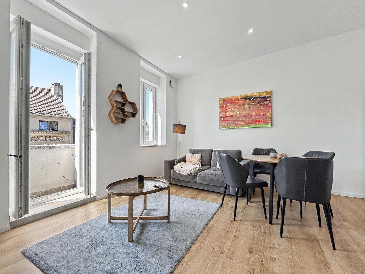Pronájem bytu 2+1 40 m², Köln, Severní Porýní-Vestfálsko Pronájem bytu 2+1 40 m², Köln, Severní Porýní-Vestfálsko