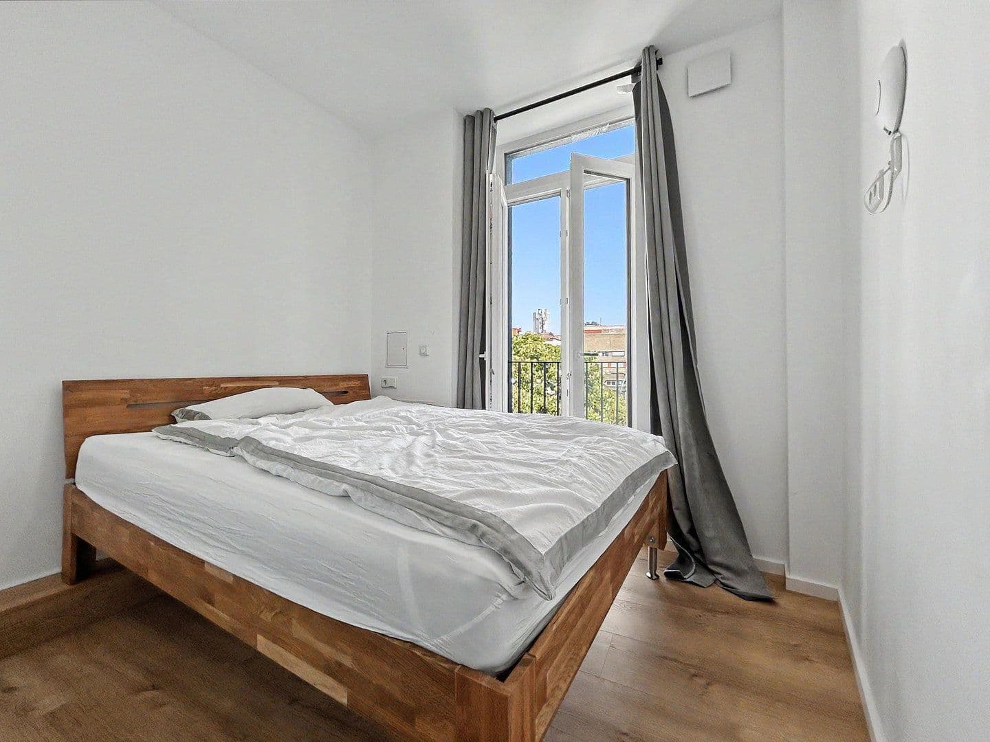 Pronájem bytu 2+1 40 m², Köln, Severní Porýní-Vestfálsko Pronájem bytu 2+1 40 m², Köln, Severní Porýní-Vestfálsko