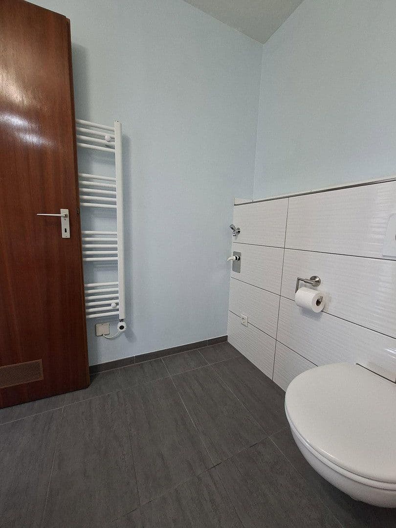 Pronájem bytu 4+1 108 m², Am Europakanal 38, Erlangen, Bavorsko Pronájem bytu 4+1 108 m², Am Europakanal 38, Erlangen, Bavorsko
