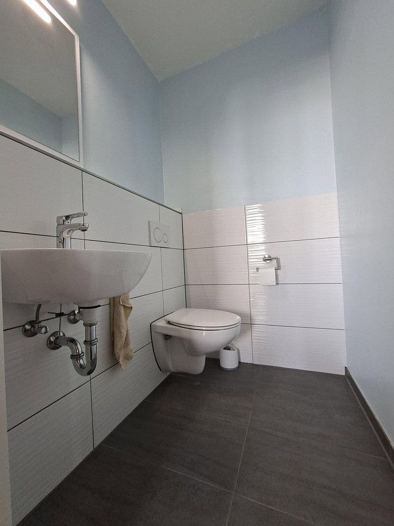 Pronájem bytu 4+1 108 m², Am Europakanal 38, Erlangen, Bavorsko Pronájem bytu 4+1 108 m², Am Europakanal 38, Erlangen, Bavorsko