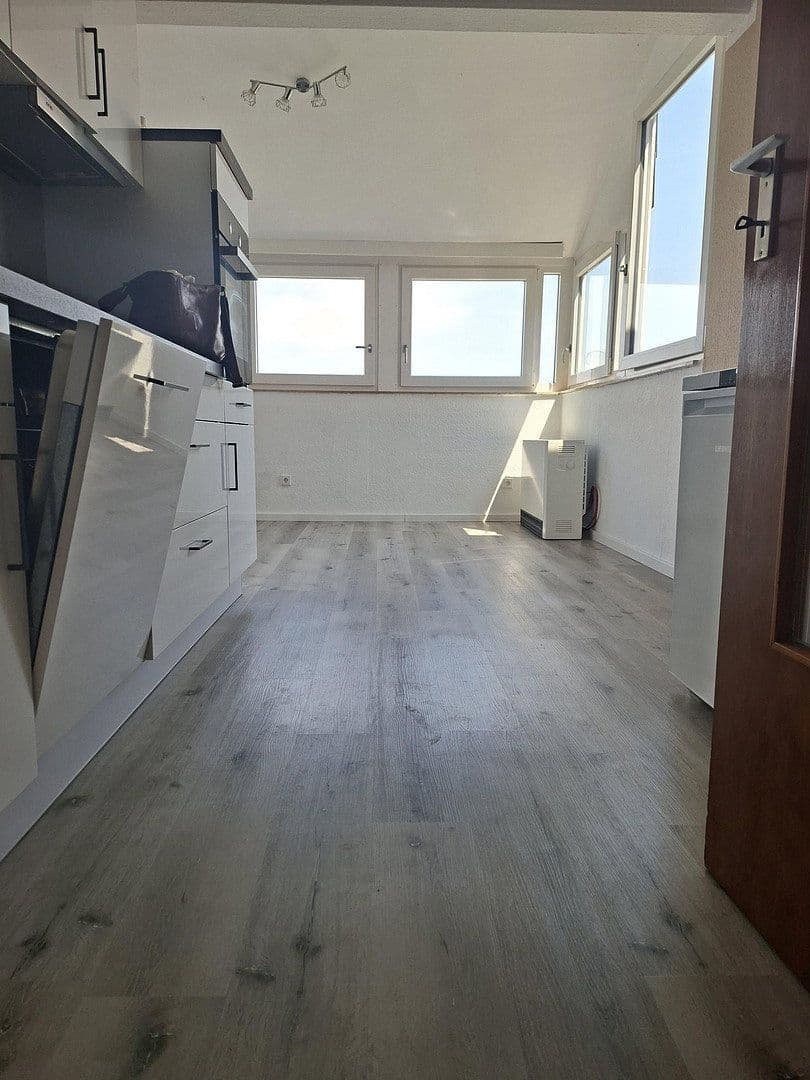 Pronájem bytu 4+1 108 m², Am Europakanal 38, Erlangen, Bavorsko Pronájem bytu 4+1 108 m², Am Europakanal 38, Erlangen, Bavorsko