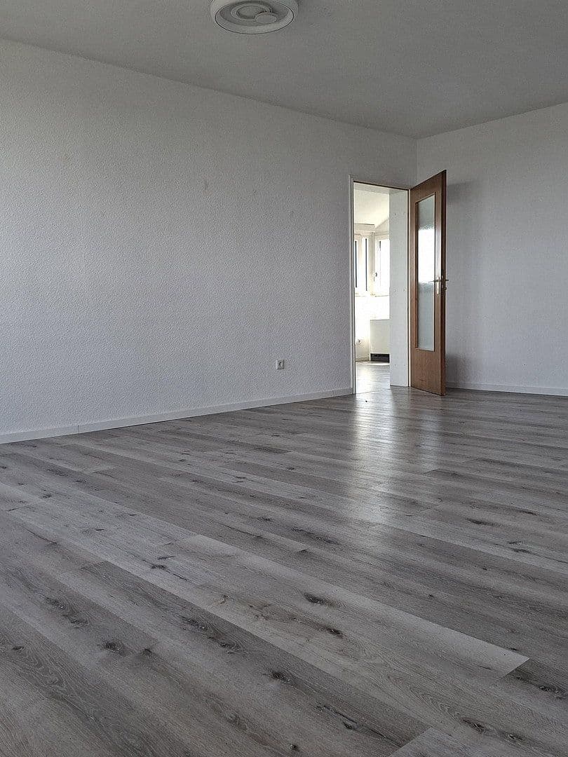 Pronájem bytu 4+1 108 m², Am Europakanal 38, Erlangen, Bavorsko Pronájem bytu 4+1 108 m², Am Europakanal 38, Erlangen, Bavorsko