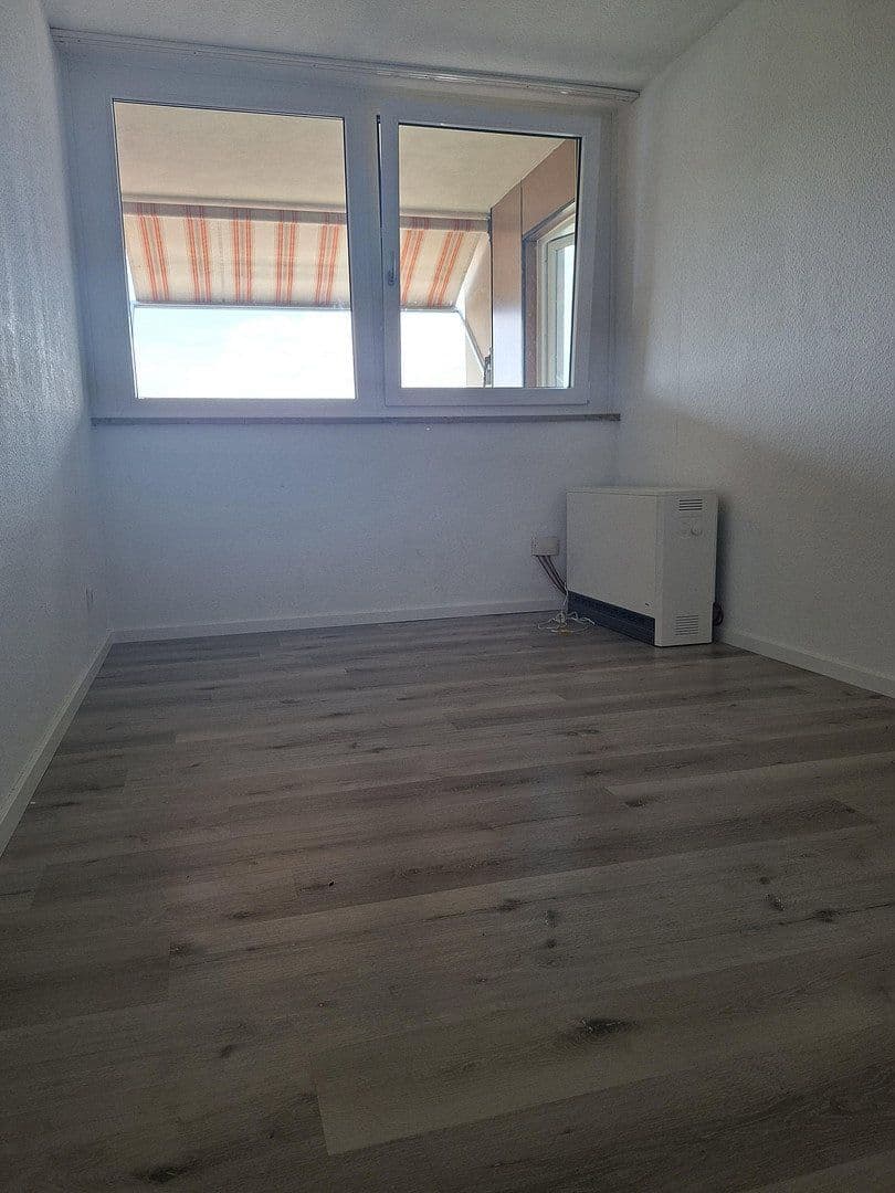 Pronájem bytu 4+1 108 m², Am Europakanal 38, Erlangen, Bavorsko Pronájem bytu 4+1 108 m², Am Europakanal 38, Erlangen, Bavorsko
