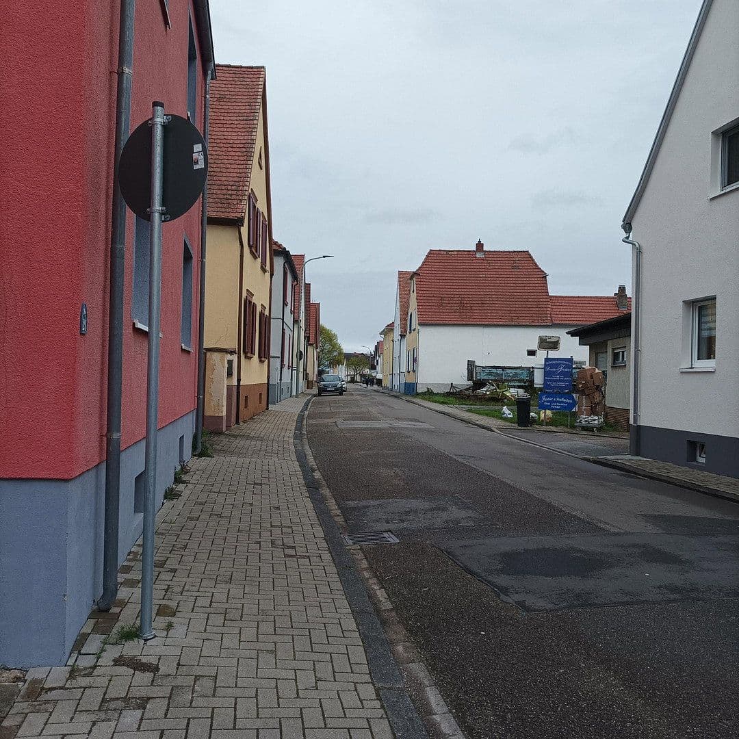 Prodej domu 236 m², pozemek 980 m², Sandstr. 21, Römerberg, Porýní-Falc Prodej domu 236 m², pozemek 980 m², Sandstr. 21, Römerberg, Porýní-Falc