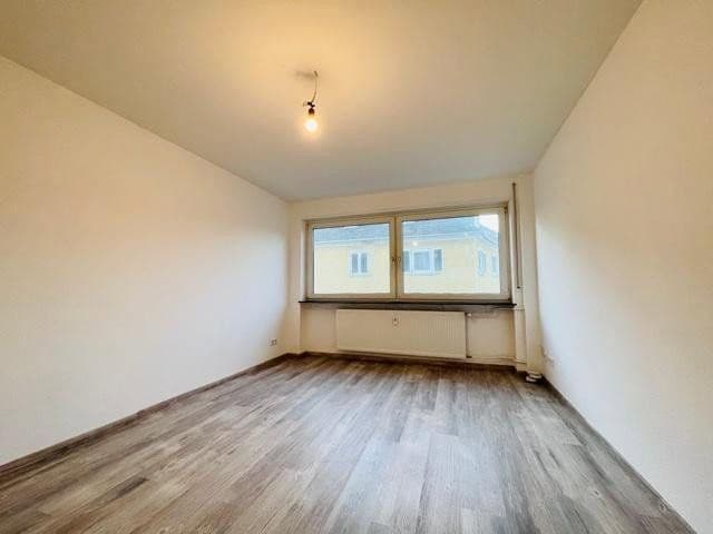 Pronájem bytu 2+1 50 m², Rheinfeldstraße 32, Ludwigshafen am Rhein, Porýní-Falc Pronájem bytu 2+1 50 m², Rheinfeldstraße 32, Ludwigshafen am Rhein, Porýní-Falc
