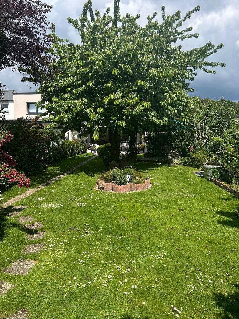Prodej domu 94 m², pozemek 464 m², Köln, Severní Porýní-Vestfálsko Prodej domu 94 m², pozemek 464 m², Köln, Severní Porýní-Vestfálsko