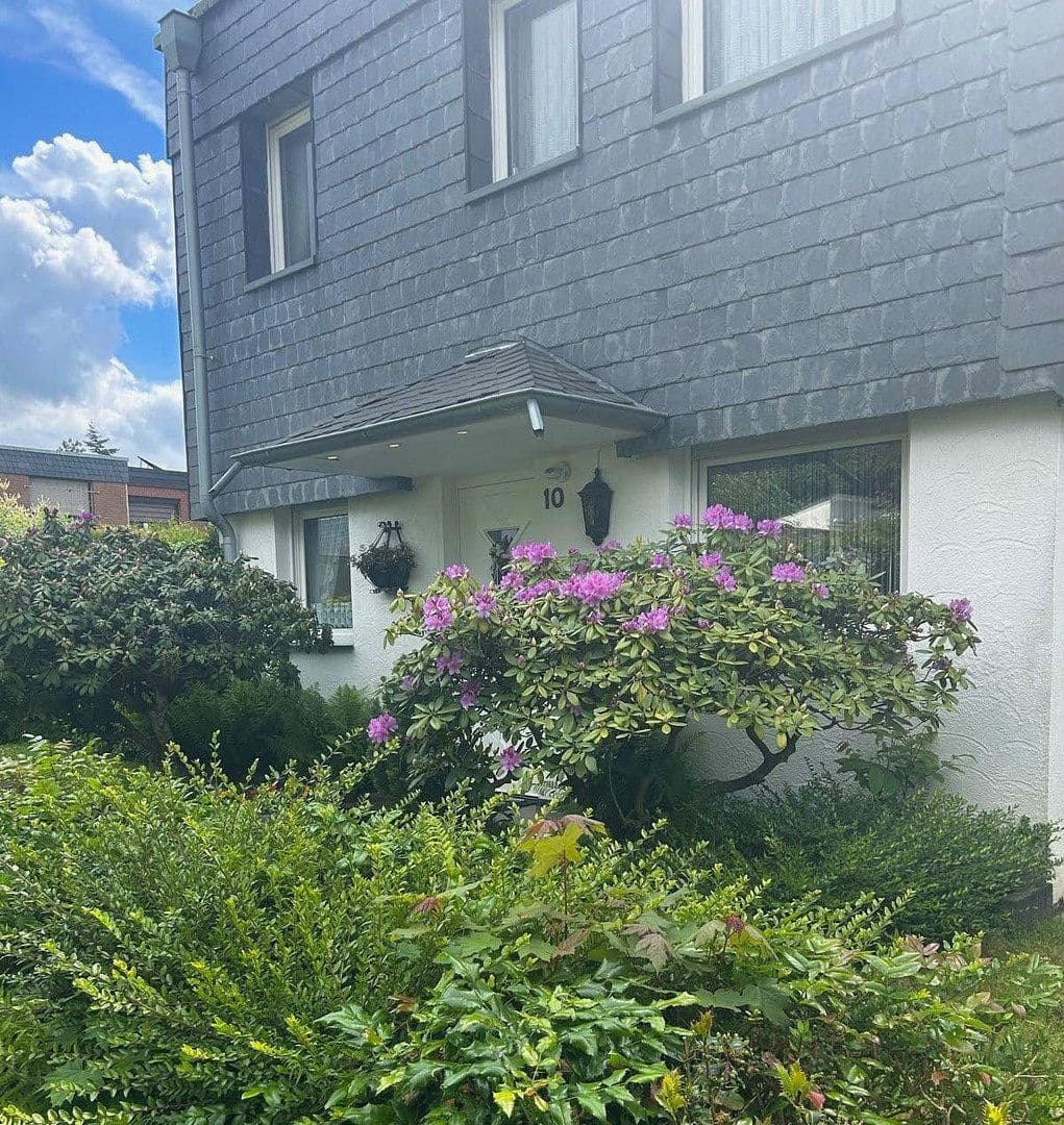 Prodej domu 94 m², pozemek 464 m², Köln, Severní Porýní-Vestfálsko Prodej domu 94 m², pozemek 464 m², Köln, Severní Porýní-Vestfálsko