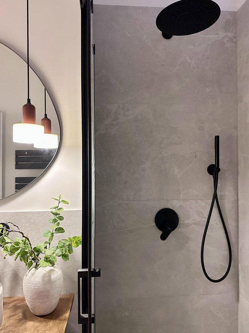 Prodej bytu 3+1 74 m², Schloßstrasse 38, Berlin-Charlottenburg, Berlín Prodej bytu 3+1 74 m², Schloßstrasse 38, Berlin-Charlottenburg, Berlín
