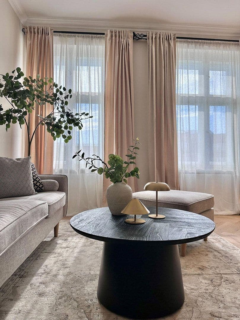 Prodej bytu 3+1 74 m², Schloßstrasse 38, Berlin-Charlottenburg, Berlín Prodej bytu 3+1 74 m², Schloßstrasse 38, Berlin-Charlottenburg, Berlín