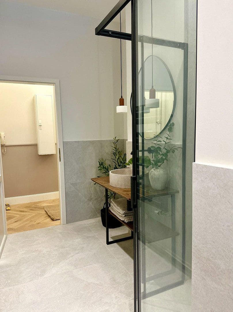 Prodej bytu 3+1 74 m², Schloßstrasse 38, Berlin-Charlottenburg, Berlín Prodej bytu 3+1 74 m², Schloßstrasse 38, Berlin-Charlottenburg, Berlín