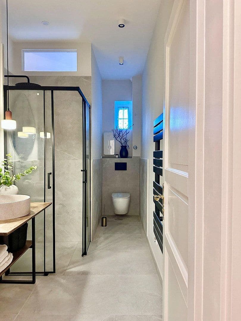 Prodej bytu 3+1 74 m², Schloßstrasse 38, Berlin-Charlottenburg, Berlín Prodej bytu 3+1 74 m², Schloßstrasse 38, Berlin-Charlottenburg, Berlín
