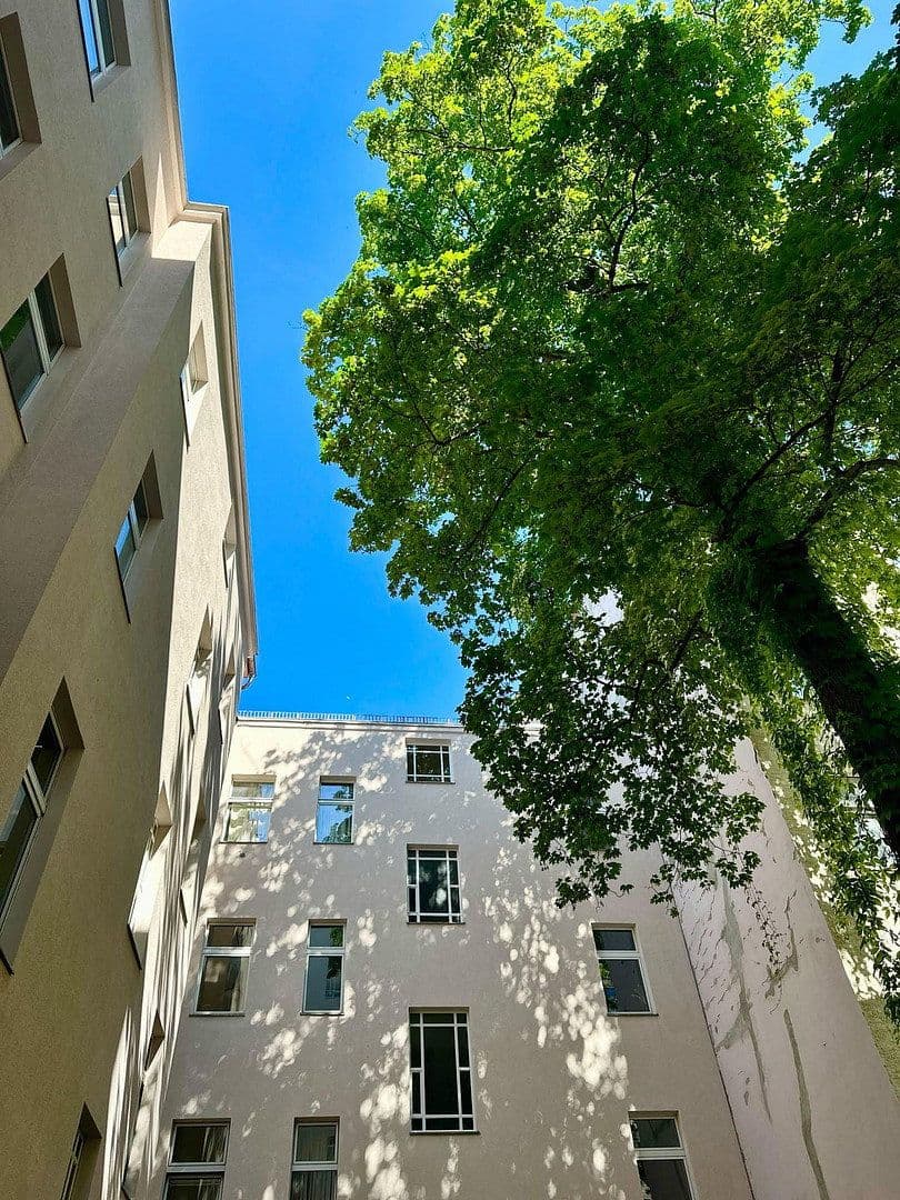 Prodej bytu 3+1 74 m², Schloßstrasse 38, Berlin-Charlottenburg, Berlín Prodej bytu 3+1 74 m², Schloßstrasse 38, Berlin-Charlottenburg, Berlín