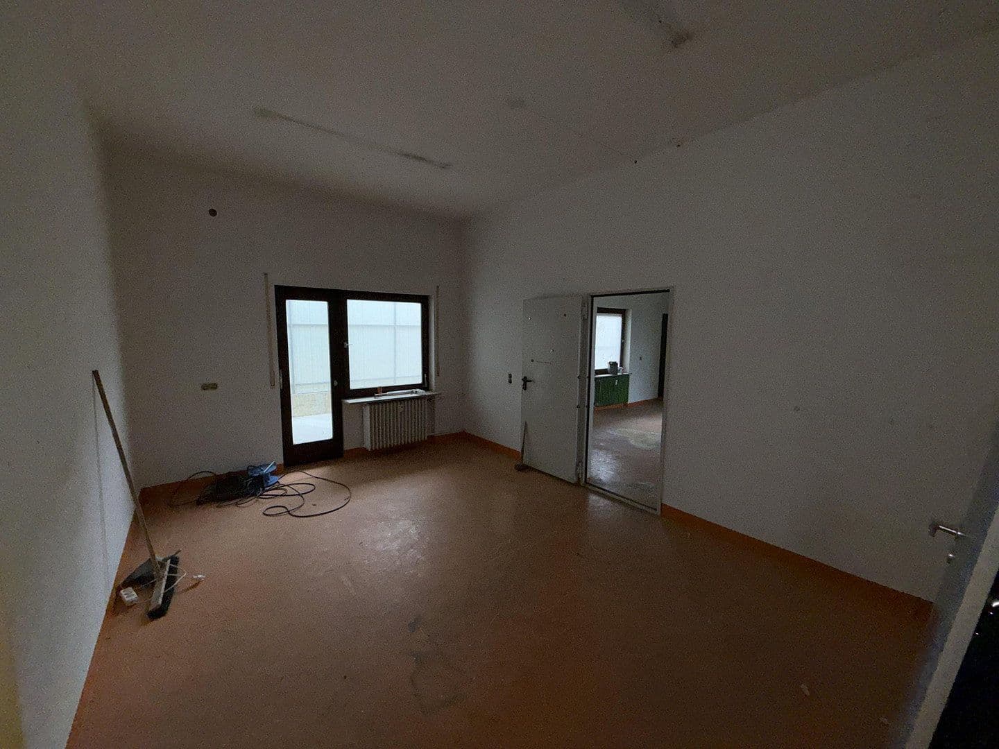Pronájem nebytového prostoru 230 m², Fellbach, Bádensko-Württembersko Pronájem nebytového prostoru 230 m², Fellbach, Bádensko-Württembersko