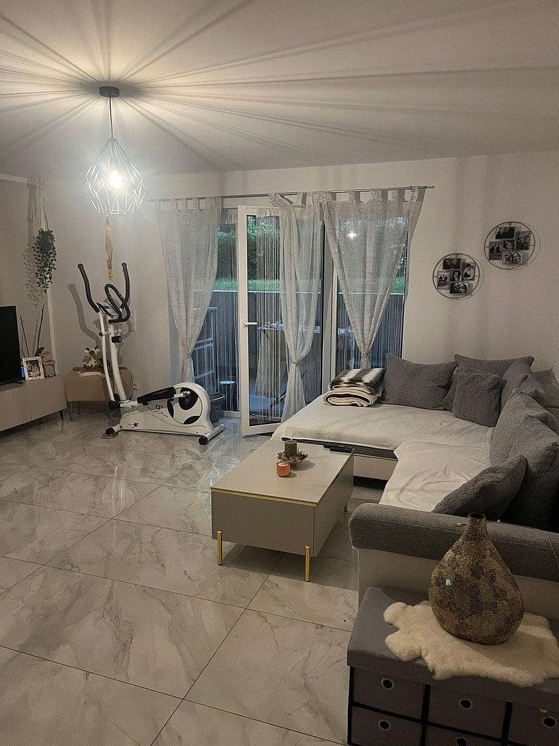 Pronájem bytu 3+1 79 m², Friedhofsallee 5, Gießen, Hessen Pronájem bytu 3+1 79 m², Friedhofsallee 5, Gießen, Hessen