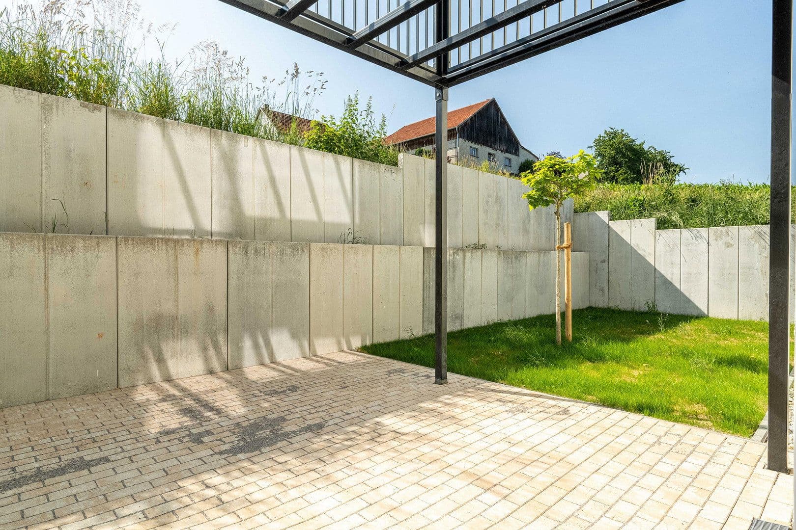 Pronájem bytu 1+1 84 m², Fichtelgebirgstraße 6, Sinzing, Bavorsko Pronájem bytu 1+1 84 m², Fichtelgebirgstraße 6, Sinzing, Bavorsko