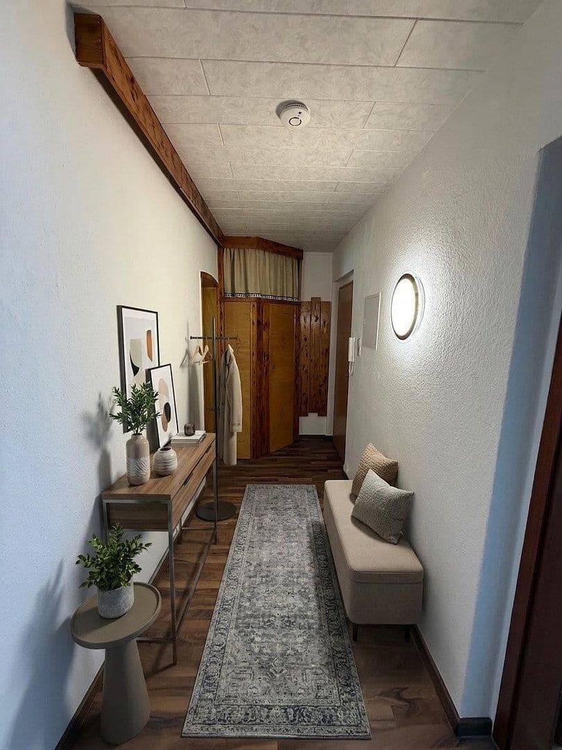 Pronájem bytu 3+1 65 m², Halle, Sasko-Anhaltsko Pronájem bytu 3+1 65 m², Halle, Sasko-Anhaltsko