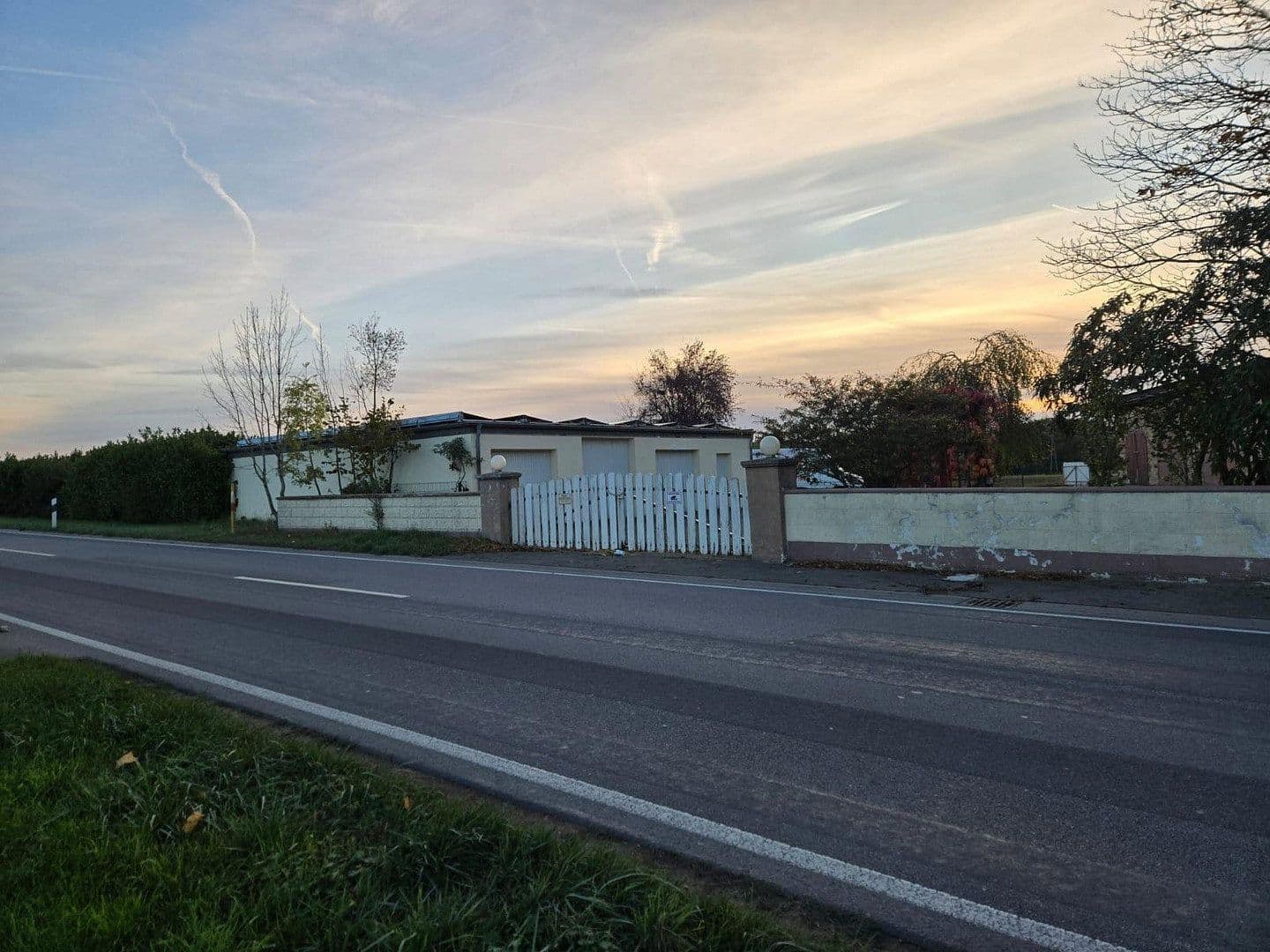 Prodej domu 520 m², pozemek 3.879 m², Dissen, Dolní Sasko Prodej domu 520 m², pozemek 3.879 m², Dissen, Dolní Sasko