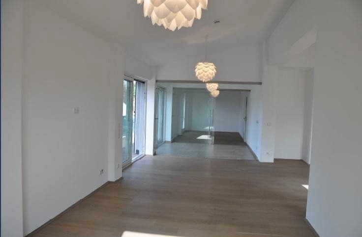 Pronájem bytu 3+1 159 m², Kassel, Hessen Pronájem bytu 3+1 159 m², Kassel, Hessen