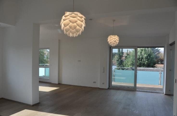 Pronájem bytu 3+1 159 m², Kassel, Hessen Pronájem bytu 3+1 159 m², Kassel, Hessen