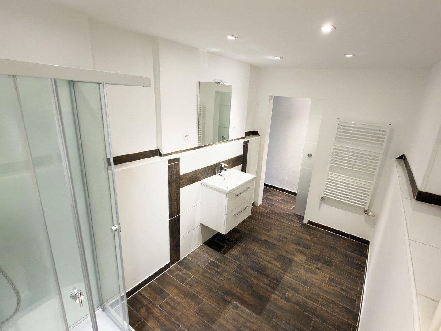 Prodej domu 179 m², pozemek 110 m², Waldalgesheim, Porýní-Falc Prodej domu 179 m², pozemek 110 m², Waldalgesheim, Porýní-Falc