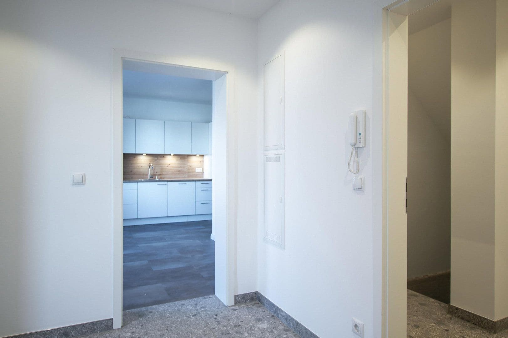 Prodej domu 250 m², pozemek 430 m², Potsdamer Str. 104, Potsdam, Braniborsko Prodej domu 250 m², pozemek 430 m², Potsdamer Str. 104, Potsdam, Braniborsko