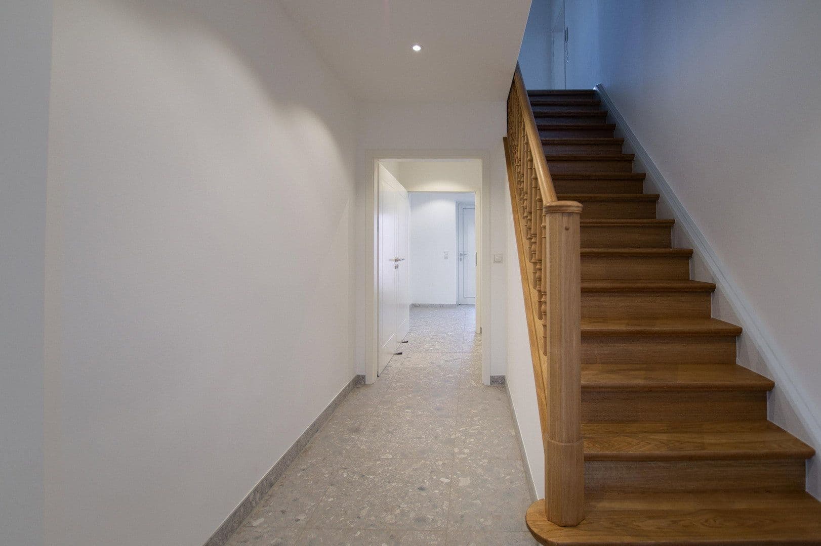Prodej domu 250 m², pozemek 430 m², Potsdamer Str. 104, Potsdam, Braniborsko Prodej domu 250 m², pozemek 430 m², Potsdamer Str. 104, Potsdam, Braniborsko