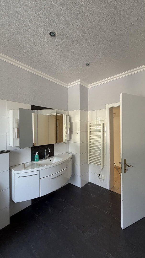 Prodej bytu 4+1 109 m², Niederstraße 9, Recklinghausen, Severní Porýní-Vestfálsko Prodej bytu 4+1 109 m², Niederstraße 9, Recklinghausen, Severní Porýní-Vestfálsko