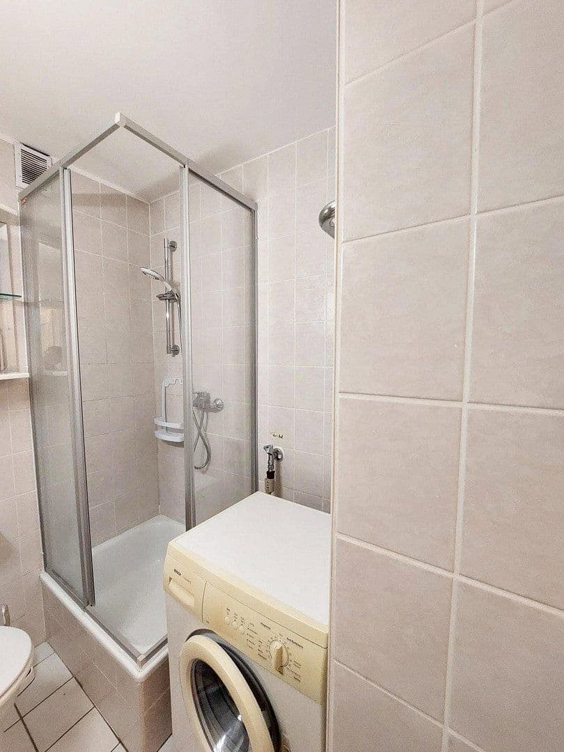 Pronájem bytu 1+1 45 m², Ludwigshafen, Porýní-Falc Pronájem bytu 1+1 45 m², Ludwigshafen, Porýní-Falc