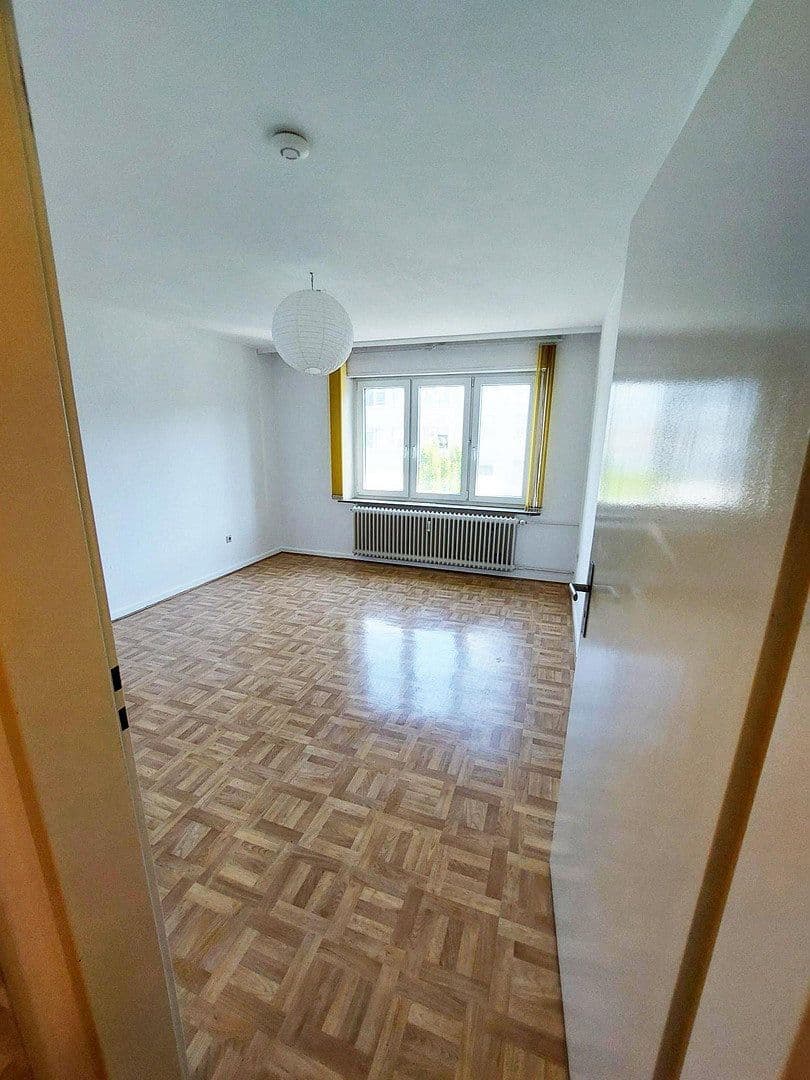 Pronájem bytu 1+1 45 m², Ludwigshafen, Porýní-Falc Pronájem bytu 1+1 45 m², Ludwigshafen, Porýní-Falc