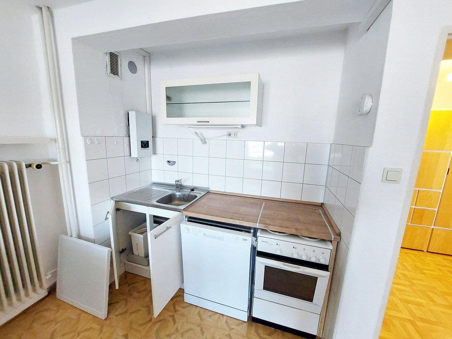 Pronájem bytu 1+1 45 m², Ludwigshafen, Porýní-Falc Pronájem bytu 1+1 45 m², Ludwigshafen, Porýní-Falc