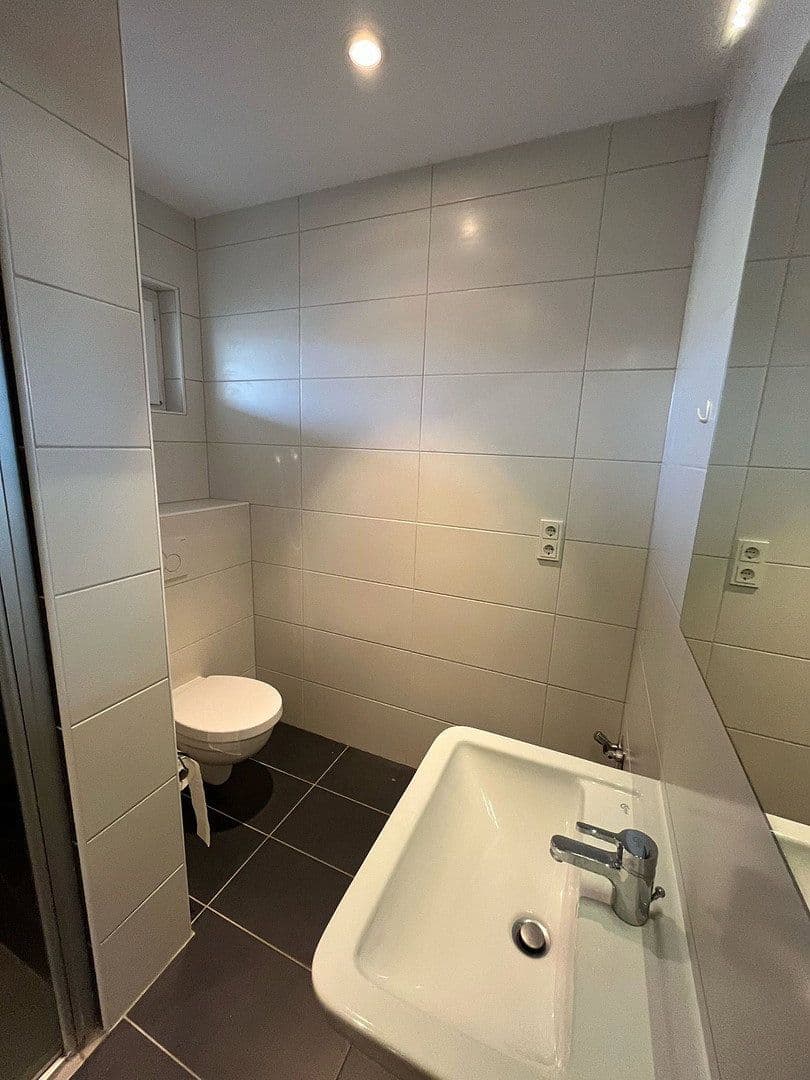 Pronájem bytu 1+1 39 m², Robert-Schuman-Allee 18, Trier, Porýní-Falc Pronájem bytu 1+1 39 m², Robert-Schuman-Allee 18, Trier, Porýní-Falc
