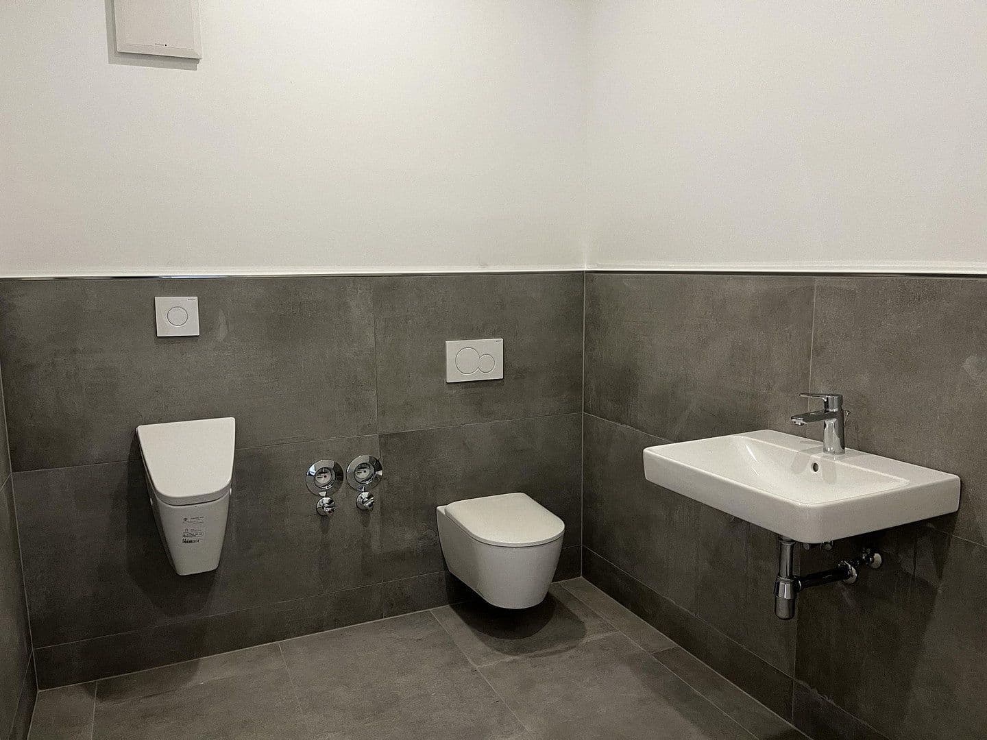 Pronájem nebytového prostoru 100 m², Philippsburg, Bádensko-Württembersko Pronájem nebytového prostoru 100 m², Philippsburg, Bádensko-Württembersko