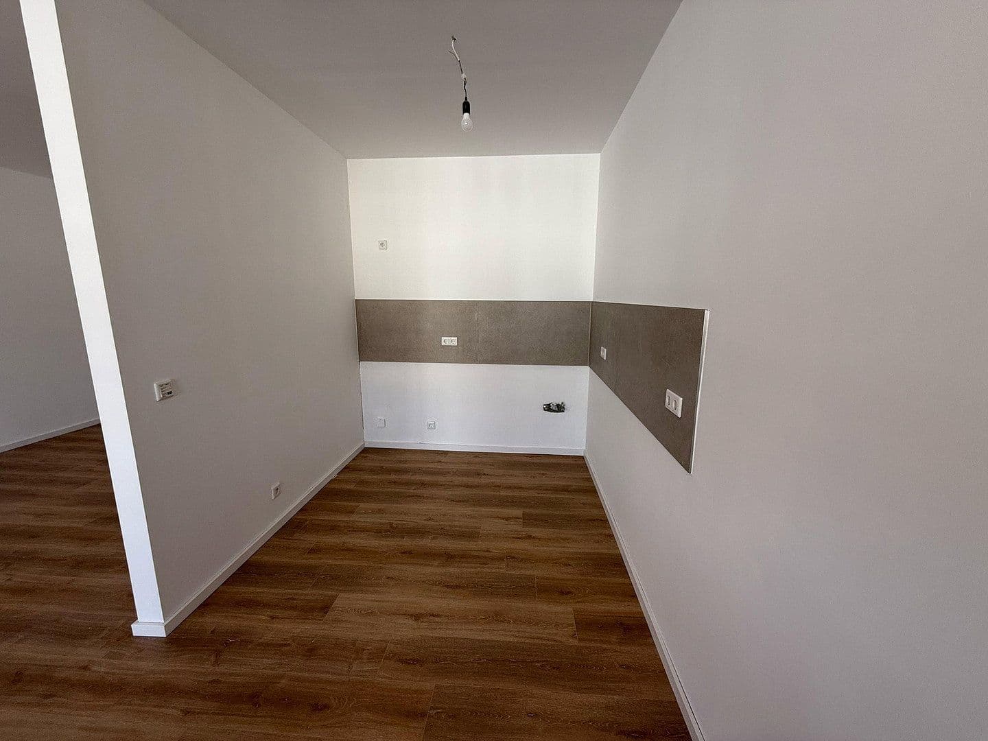 Pronájem bytu 3+1 102 m², Klevstr. 4, Troisdorf, Severní Porýní-Vestfálsko Pronájem bytu 3+1 102 m², Klevstr. 4, Troisdorf, Severní Porýní-Vestfálsko