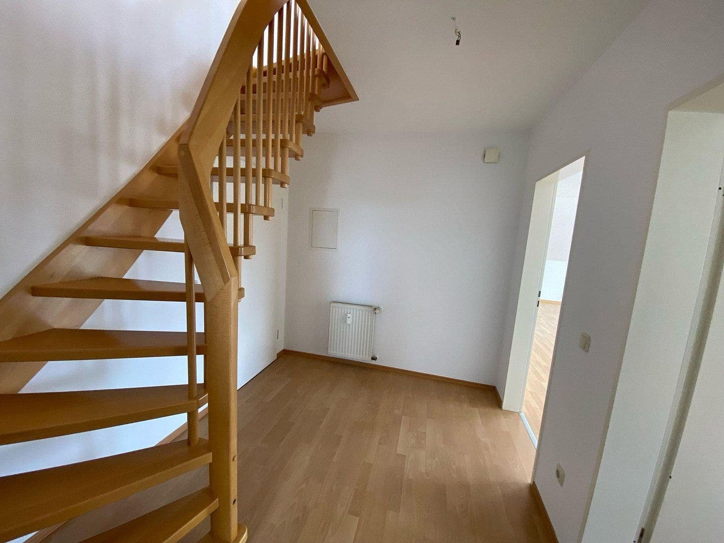 Pronájem bytu 3+1 82 m², Bergstraße 14, Sehlem, Porýní-Falc Pronájem bytu 3+1 82 m², Bergstraße 14, Sehlem, Porýní-Falc