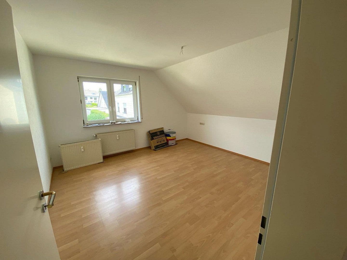 Pronájem bytu 3+1 82 m², Bergstraße 14, Sehlem, Porýní-Falc Pronájem bytu 3+1 82 m², Bergstraße 14, Sehlem, Porýní-Falc