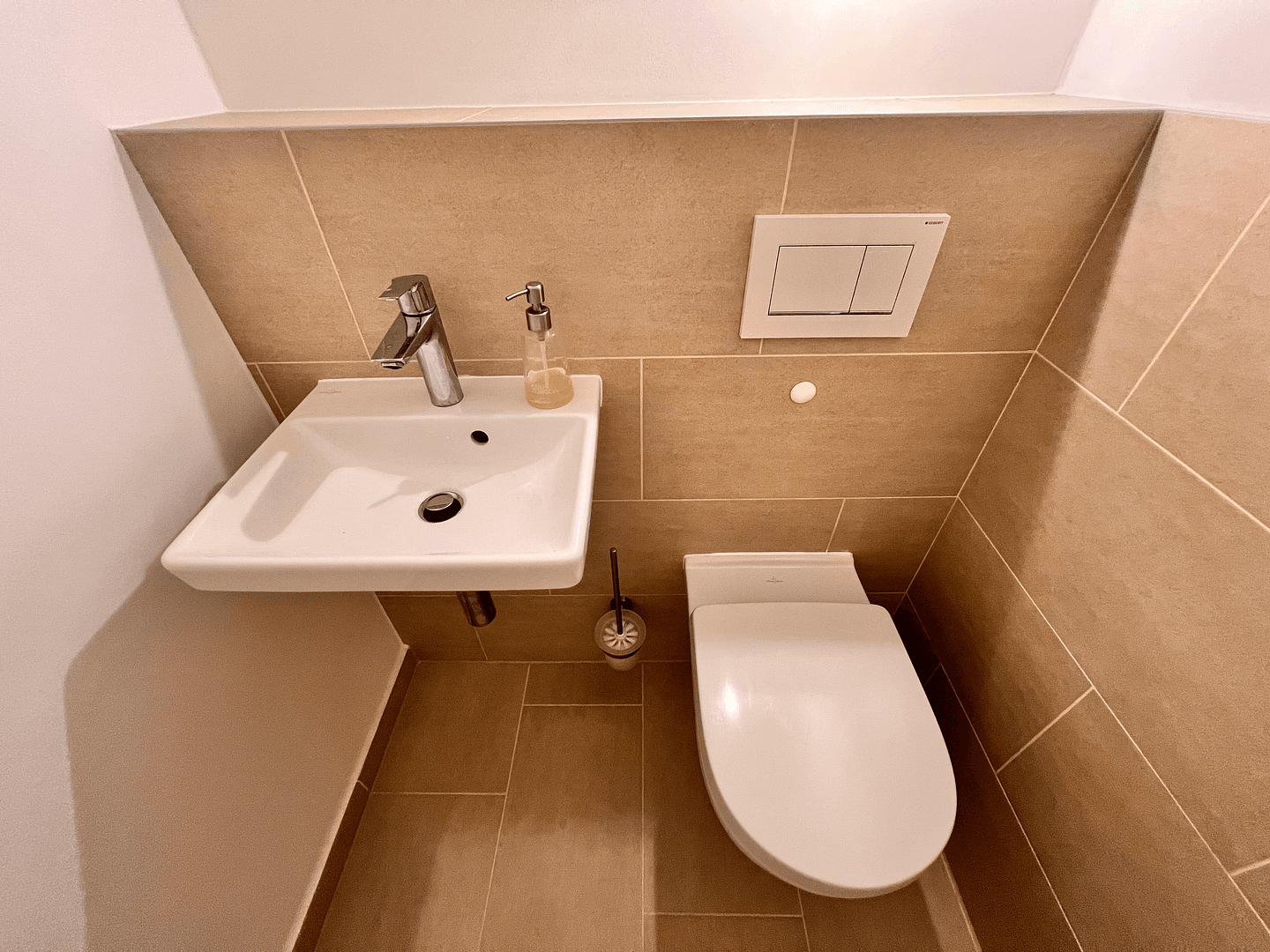 Pronájem bytu 3+1 94 m², Elsa/Brändströmsrtr 74, Nürnberg, Bavorsko Pronájem bytu 3+1 94 m², Elsa/Brändströmsrtr 74, Nürnberg, Bavorsko