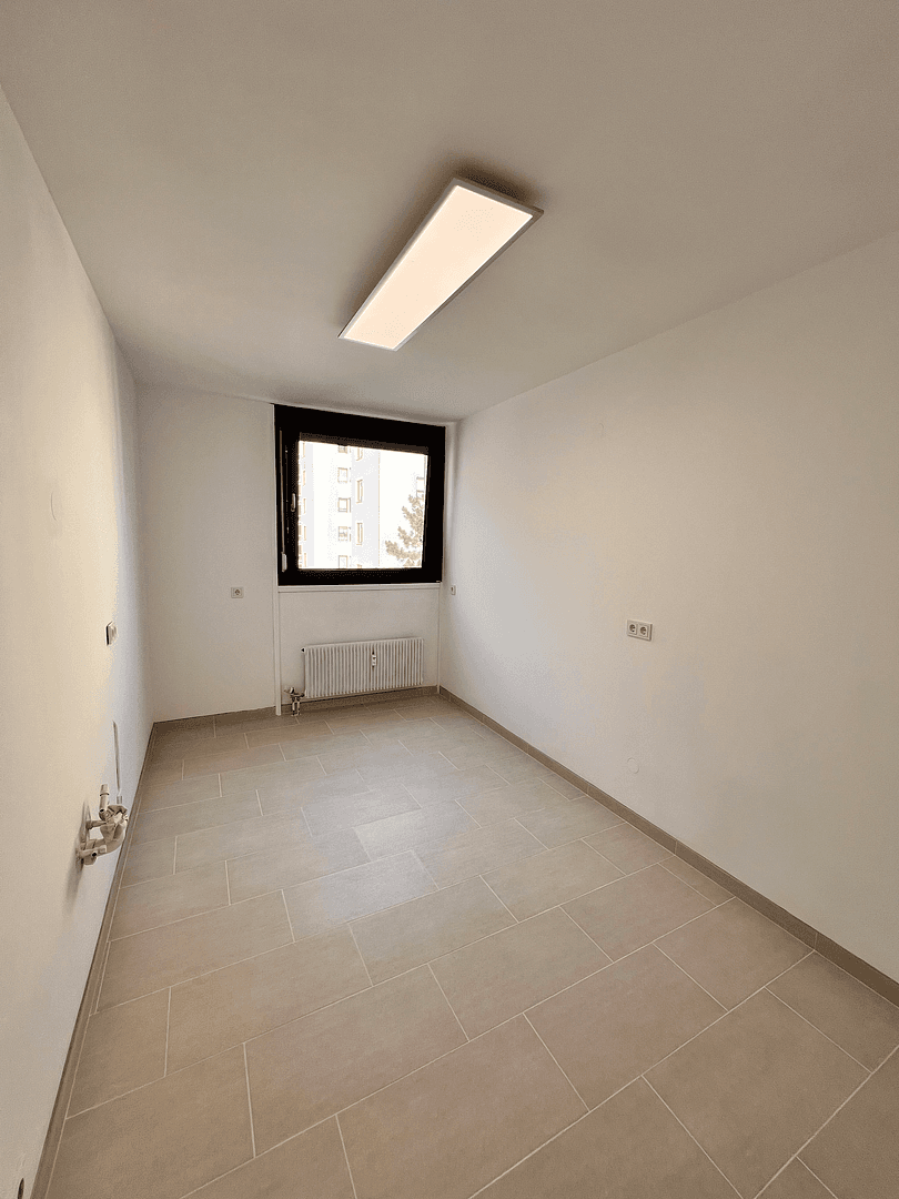 Pronájem bytu 3+1 94 m², Elsa/Brändströmsrtr 74, Nürnberg, Bavorsko Pronájem bytu 3+1 94 m², Elsa/Brändströmsrtr 74, Nürnberg, Bavorsko